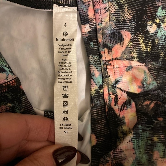 Lululemon NWT Fast and Free High-Rise Crop 19" Reflective Stencil Blossom - Picture 6 of 12